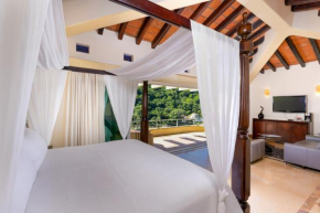 Room in Villa - Elegant suite with beach view